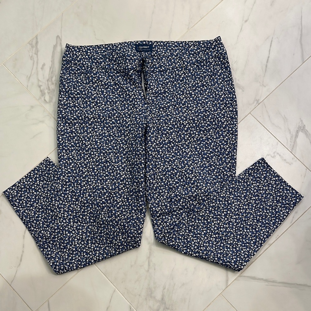 Old Navy Floral Pixie Pants (Size 14 Regular)